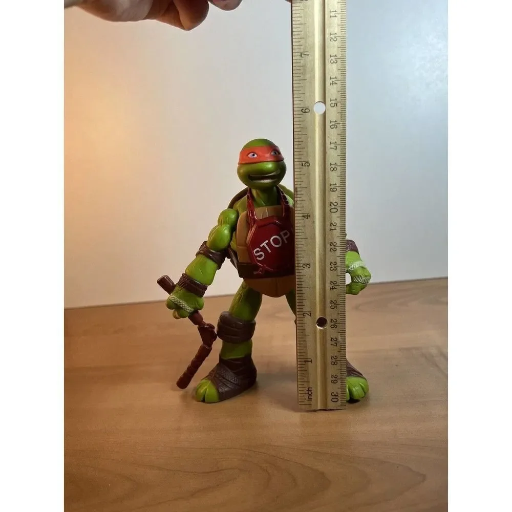Michelangelo TMNT  Viacom Toy Figure